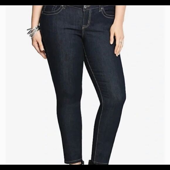 NWT Torrid “Sophia” w/navy rinse Sz 16R - Picture 1 of 11